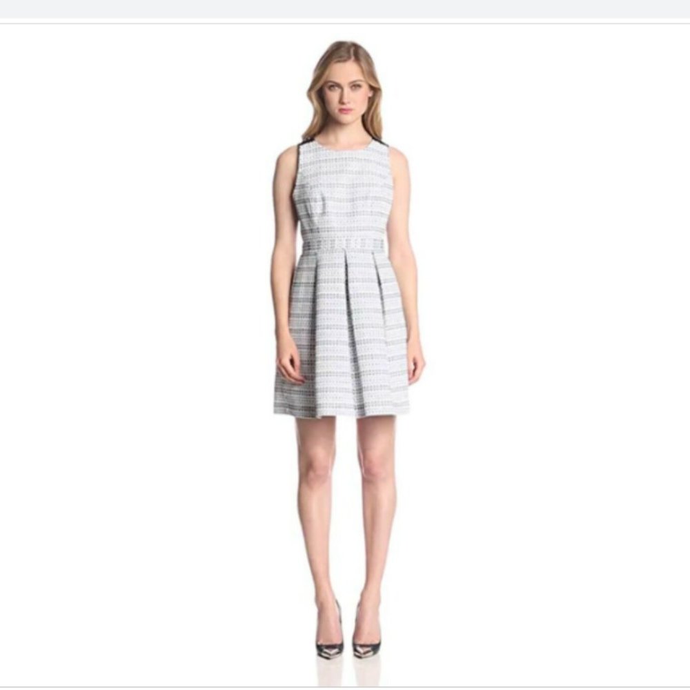 NWT Trina Turk Black / White Jacquard Cecilia Dress Cutout Lace Back